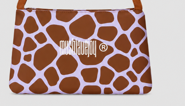 MINI - MHJ Untamed Joy Giraffe- Knit Bag